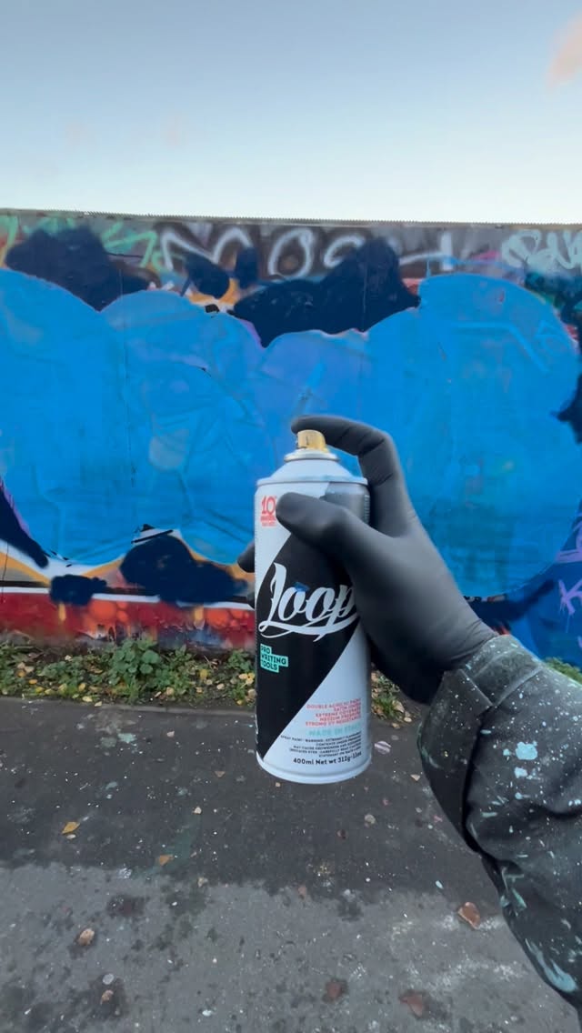 Throw up at #allengardens ——————————————- #graffiti #throwup #loopcolors... Cover
