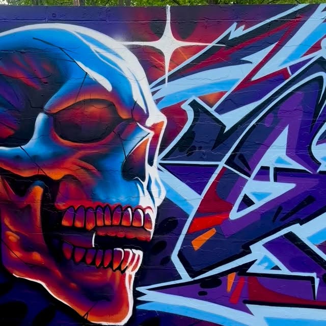 🤘🏽💀Rockin’ out in Rock City #Detroit #graffiti #grab...
