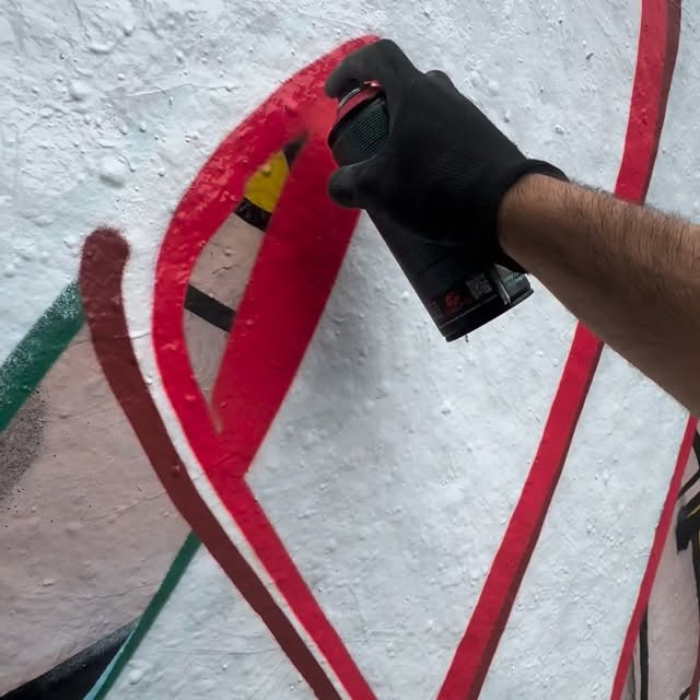 Graffiti piece process at #stockwellhalloffame ————————————————————————— #graffitilondon #graffiti_n_wallart...