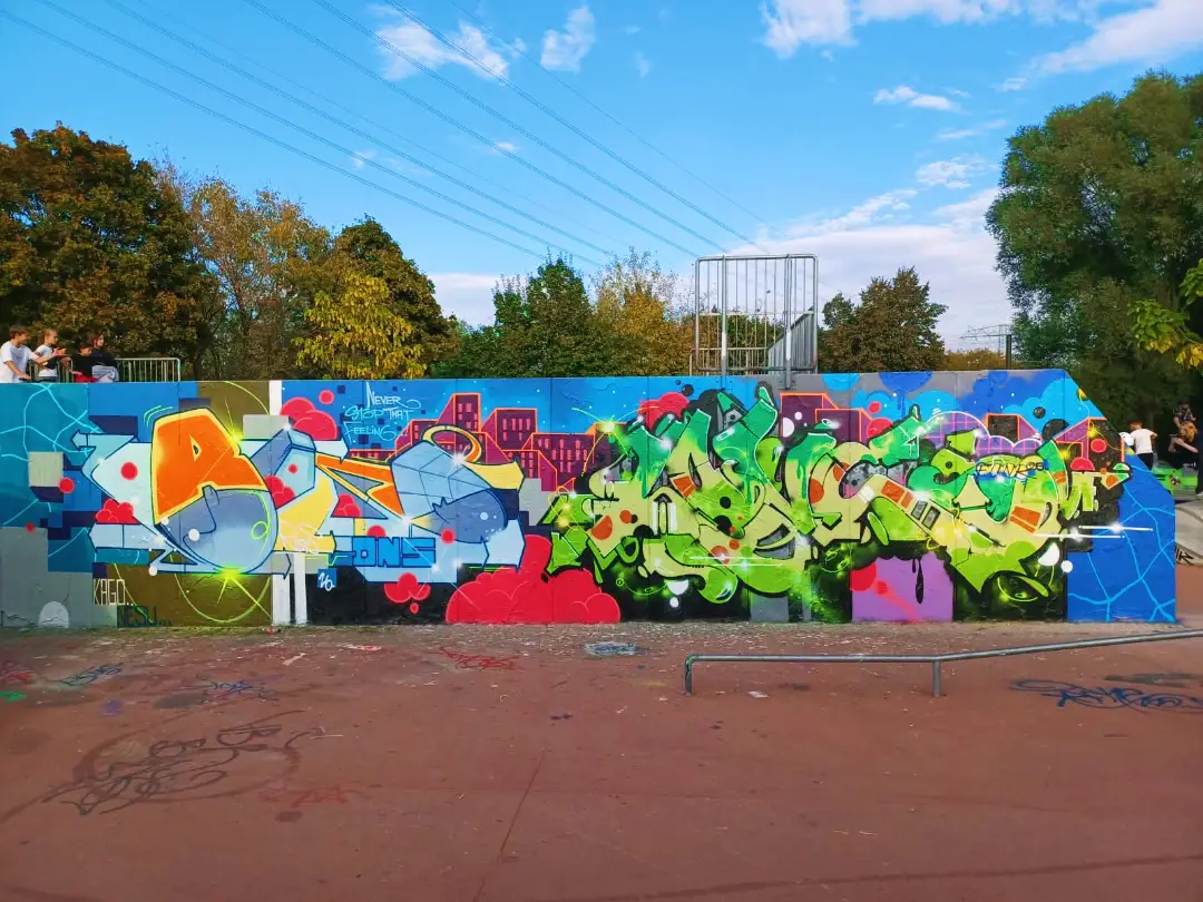 Sonnenbrand flavour mit @funk25_graff #graffiti #graffitiart #graffiti4life #paint...