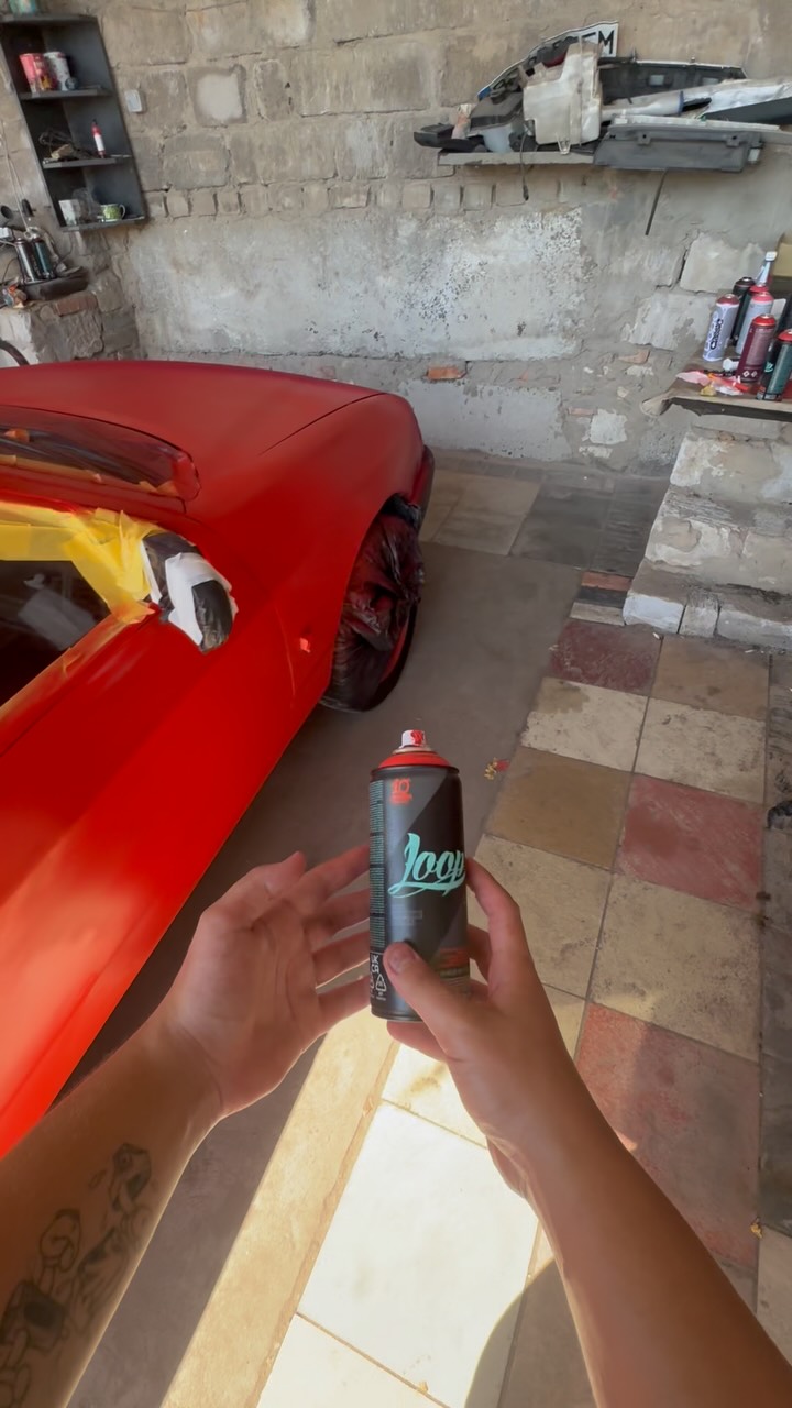 Spray paint flow with Loop cans @loopcolors •...
